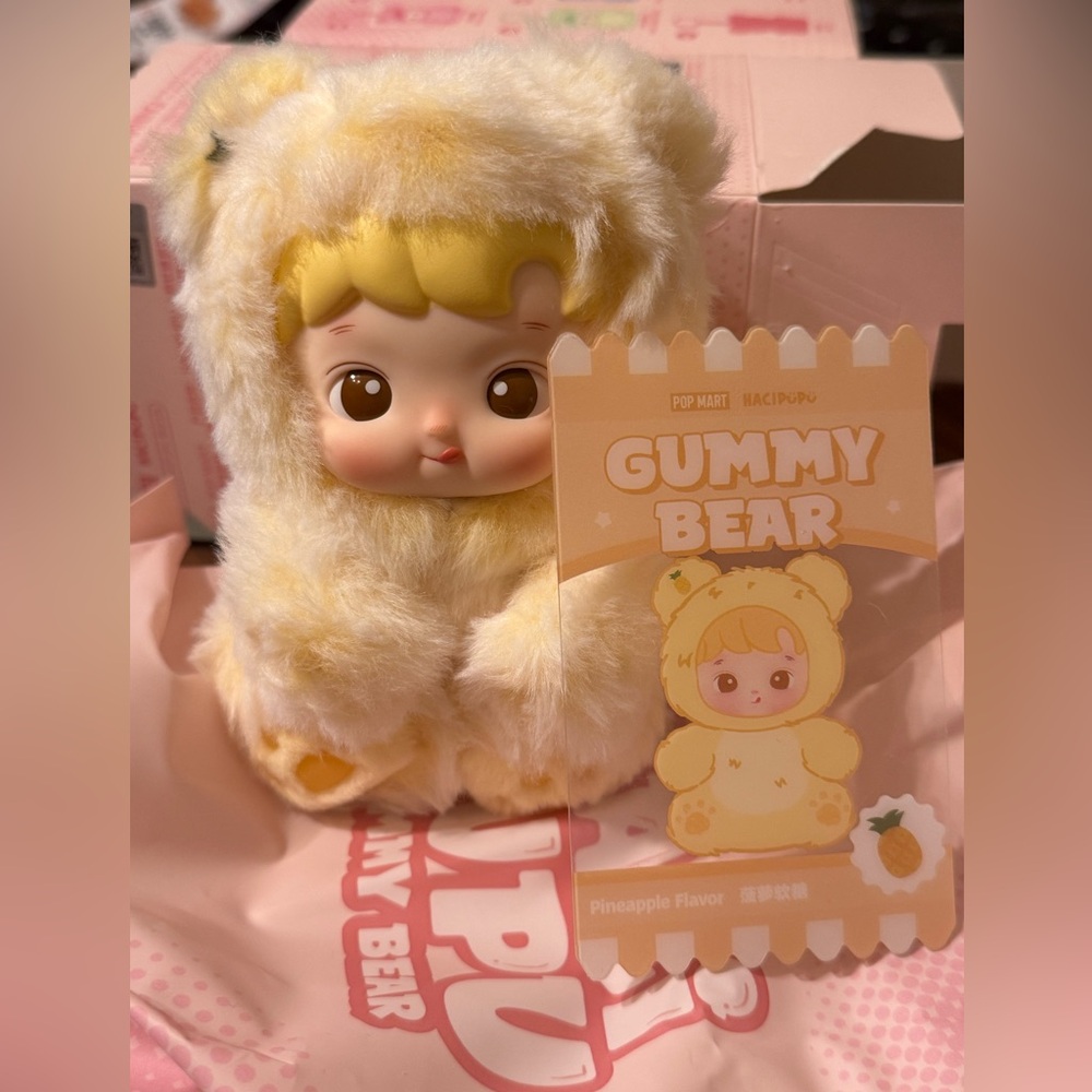 Hacipupu “Pineapple” Gummy Bear Plush